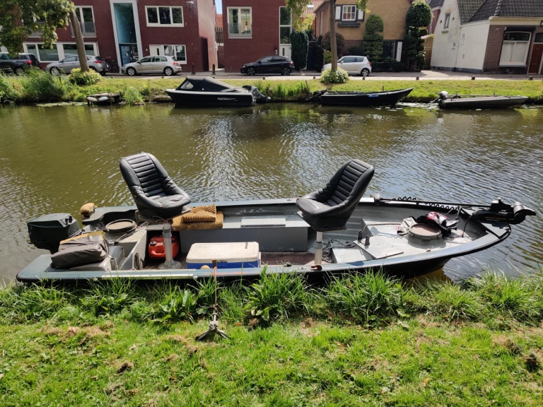 Pronájem lodi Onbekend Onbekend v Almere Stad na Samboatu