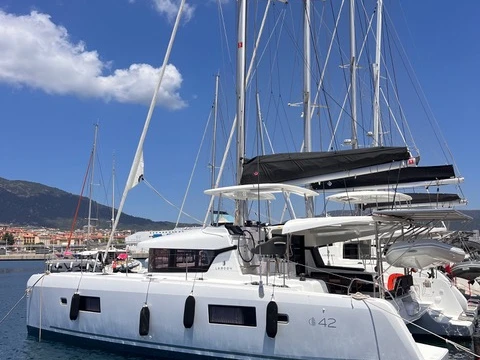 Katamarán k pronájmu v Ajaccio za nejlepší cenu