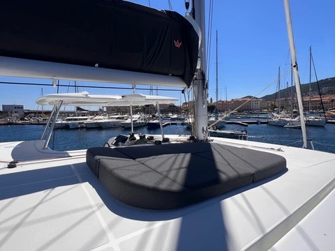 Lagoon Lagoon 42 jednotlivci a charterové společnosti v Ajaccio