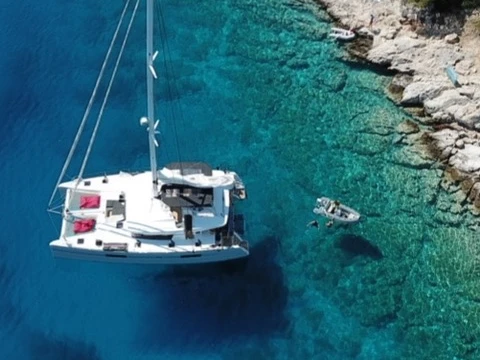 Pronájem lodi Ajaccio lákavé ceny Lagoon 52