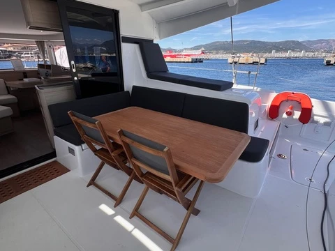 Pronájem lodi Lagoon Lagoon 42 v Ajaccio na Samboatu