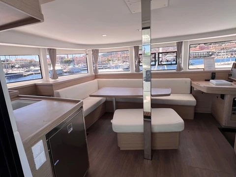 Pronajmout Katamarán se skipperem či ne Lagoon v Ajaccio