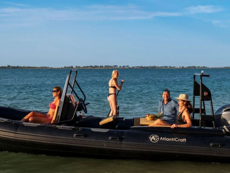 atlanticraft Ocean 6.50 jednotlivci a charterové společnosti v Saint-Martin-de-Ré