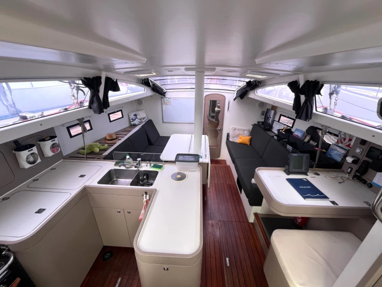 Pronájem lodi RM RM 1260 v Fort-de-France na Samboatu
