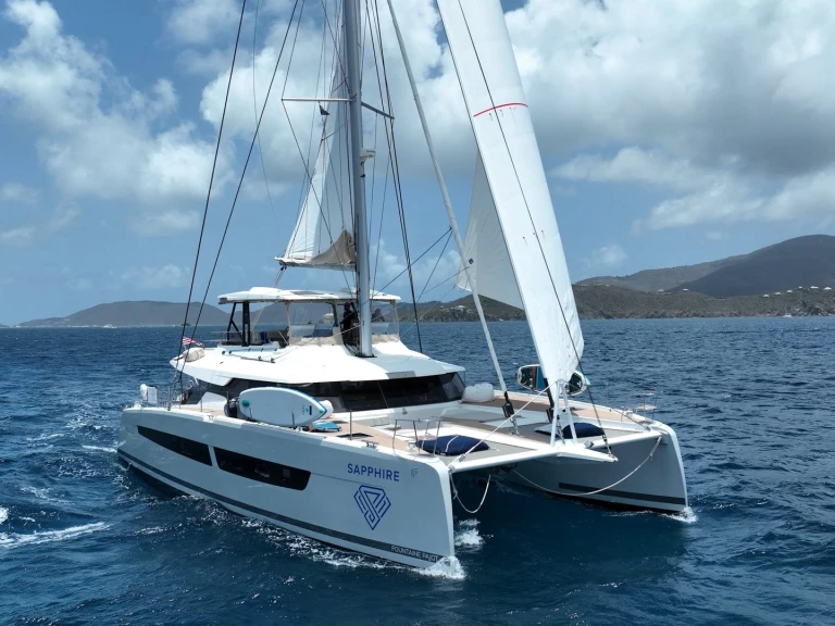Pronájem Jachta Fountaine Pajot s licencí