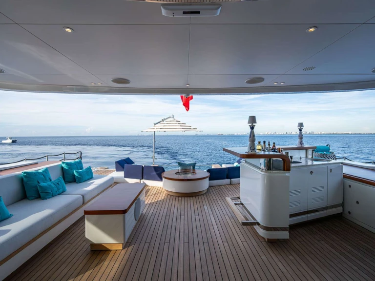 Pronájem lodi Benetti KINGS LAIR v Bahama Islands na Samboatu