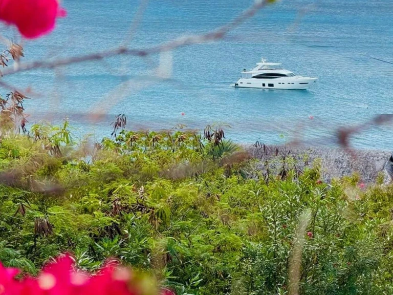 Princess, UK SORANA II jednotlivci a charterové společnosti v Karibik