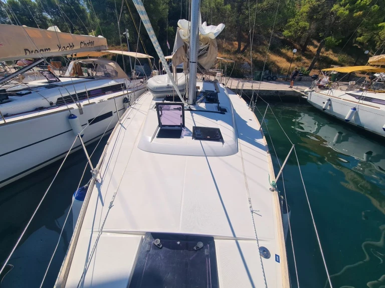 Dufour Dufour 460 Grand Large jednotlivci a charterové společnosti v Zaton