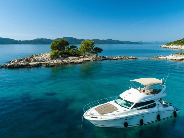 Jeanneau Prestige 42 Fly jednotlivci a charterové společnosti v Dubrovník