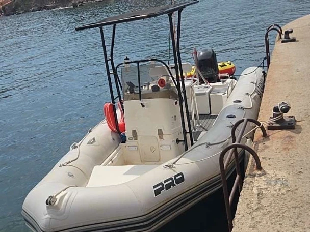 Pronajmout Polotuhá loď se skipperem či ne Zodiac v Saint-Cyprien