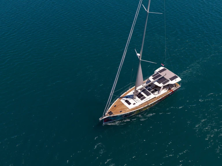 Pronájem lodi Pirovac lákavé ceny Hanse 590