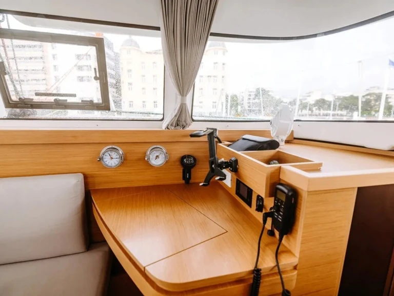 Pronájem lodi Excess Excess 11 v Gouvia na Samboatu