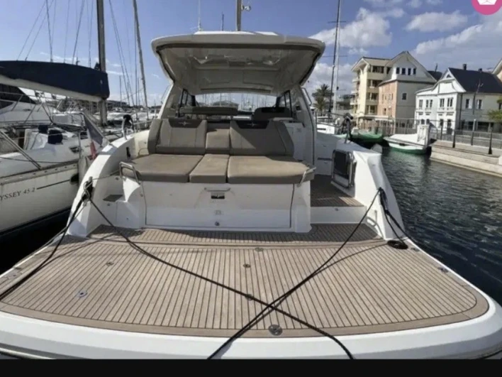 Pronájem lodi Fréjus lákavé ceny S45 ht