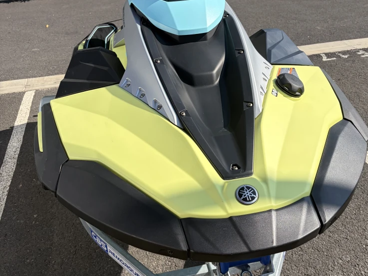 Pronájem Vodní skútr Yamaha s licencí