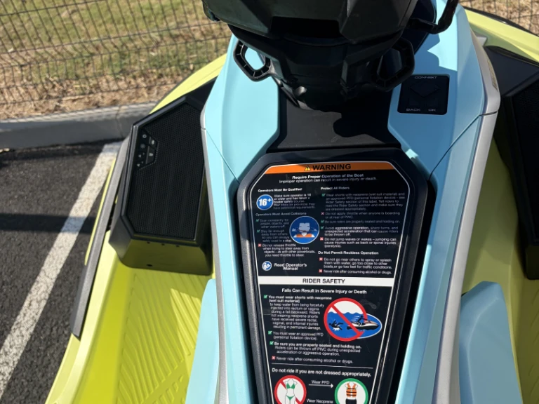 Yamaha Jet Blaster Pro jednotlivci a charterové společnosti v Saint-Cyprien