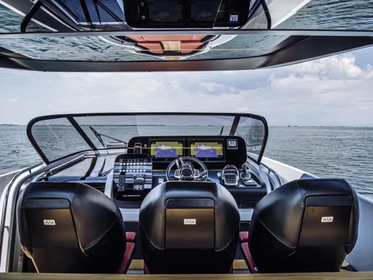 Pronájem lodi Pershing Pershing 90 v Saint-Tropez na Samboatu