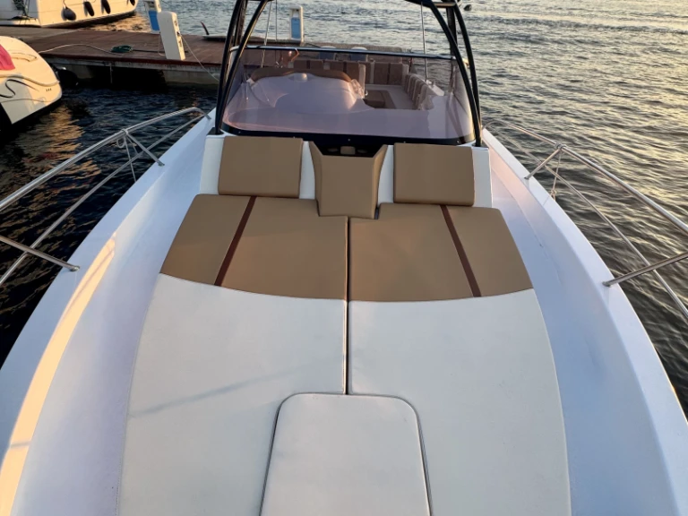 Pronájem lodi Saver Saver 330 WA v Siracusa na Samboatu