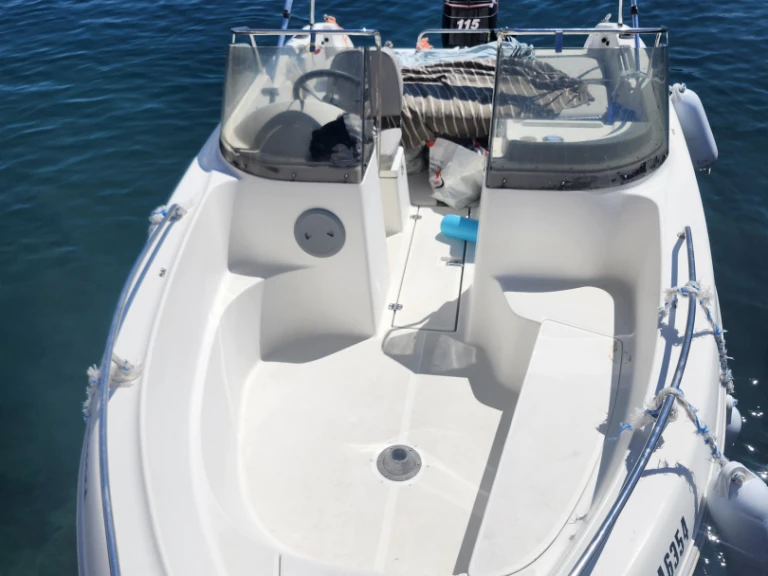 Pronájem jachty v L'Estaque -Quicksilver Activ 505 Open na Samboatu