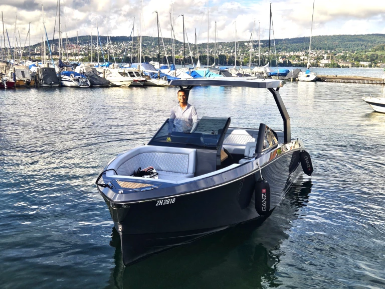 Pronájem Motorová loď v Zürich -GANZ Boats Ovation 7X