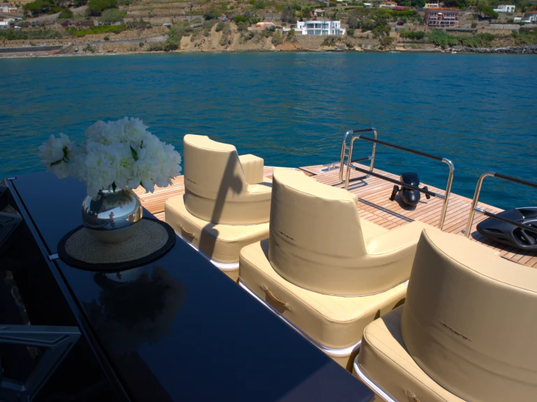 Pronájem lodi Anvera 48 v Saint-Tropez na Samboatu