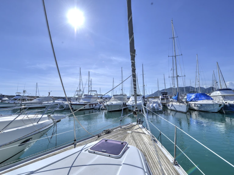 Pronájem lodi Bavaria Bavaria 41 Cruiser v Lavagna na Samboatu