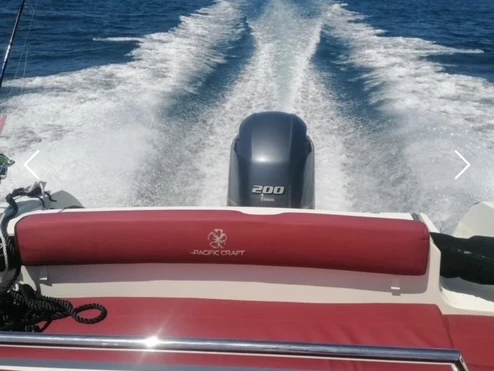 Pronájem Motorová loď Pacific Craft s licencí