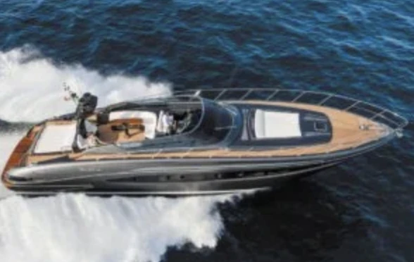 Pronajmout si Régal Regal 27 Fasdeck v Saint-Tropez