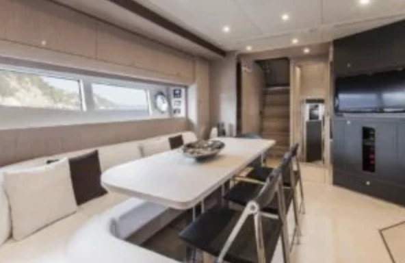 Pronájem Motorová loď v Saint-Tropez -Régal Regal 27 Fasdeck