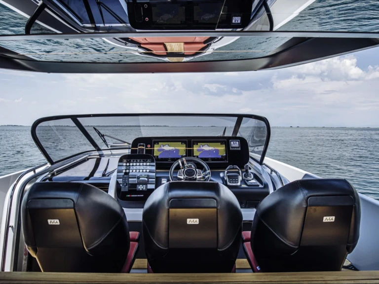 Pronájem lodi Saint-Tropez lákavé ceny A46