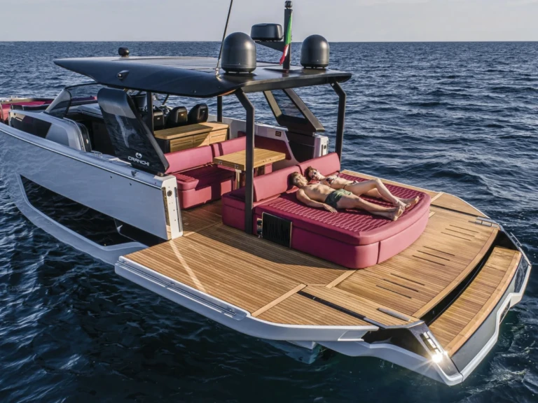 Pronájem jachty v Saint-Tropez -Cranchi A46 na Samboatu