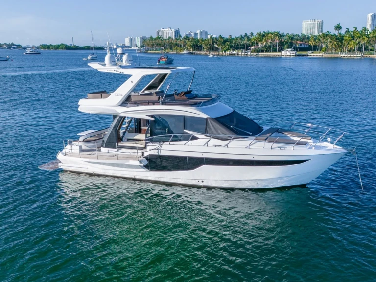 Pronájem jachty v Miami Beach -Régal Regal 27 Fasdeck na Samboatu