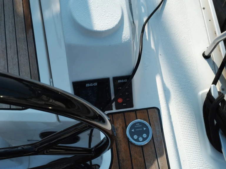 Pronájem lodi Yerseke lákavé ceny Cruiser 37