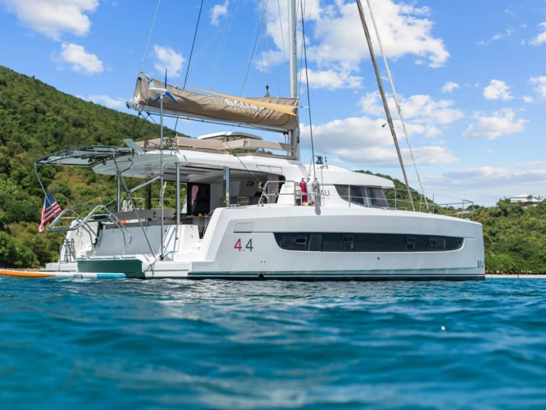 Pronájem lodi Bali MAH NA MAH NA v Saint Thomas Island na Samboatu
