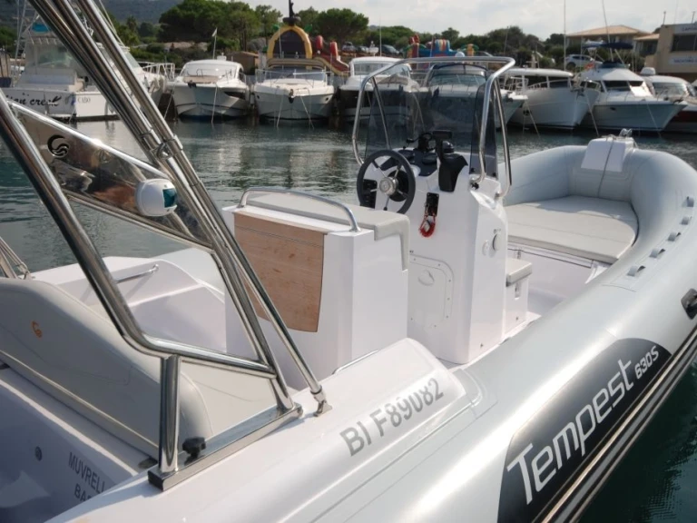 Pronájem jachty v Calvi -Capelli Tempest 630 na Samboatu