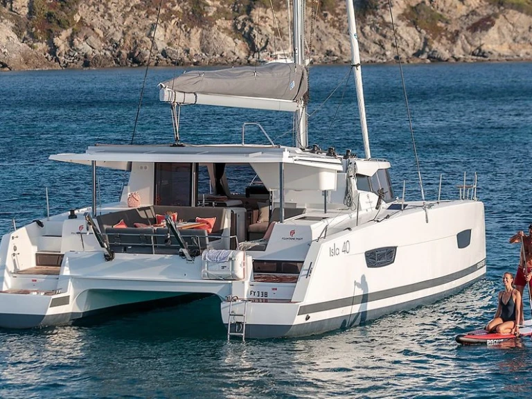 Pronájem Katamarán Fountaine Pajot s licencí
