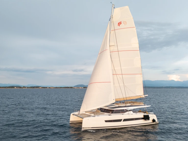 Pronajmout si Fountaine Pajot Fountaine Pajot Aura 51 - 6 + 2 cab v Preveza