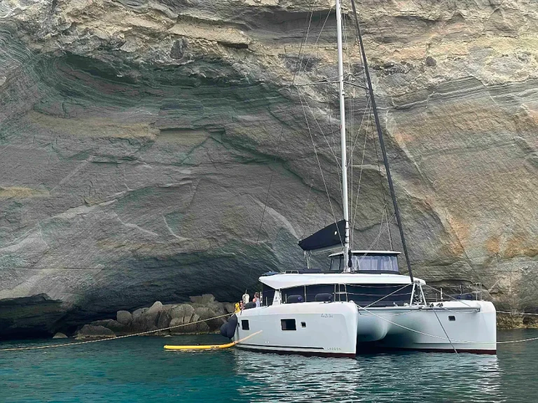 Pronajmout si Lagoon Lagoon 42 v Paros (ostrov)