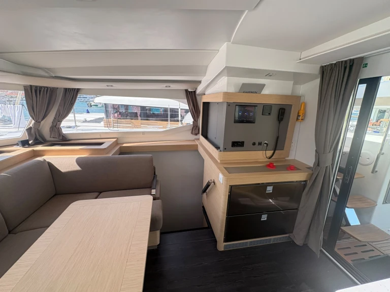 Pronájem lodi Fountaine Pajot Fountaine Pajot FP 44 Quatuor - 4 + 2 cab. v Trogir na Samboatu