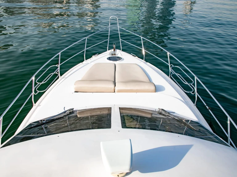 Pronajmout Motorová loď se skipperem či ne Al Shaali Marine v Dubai Marina