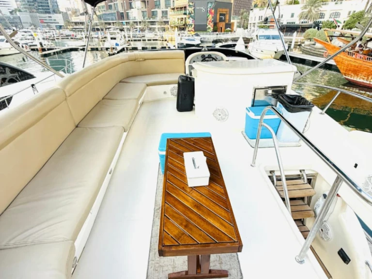Pronájem Motorová loď Al Shaali Marine s licencí
