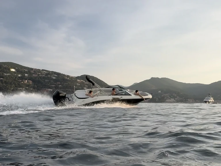 Pronájem Motorová loď v Mandelieu-la-Napoule -Sea Ray SPX 210 OB