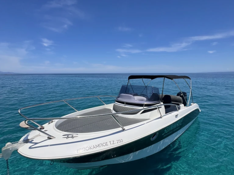 Sessa Marine Key Largo 26 jednotlivci a charterové společnosti v Zakynthos 