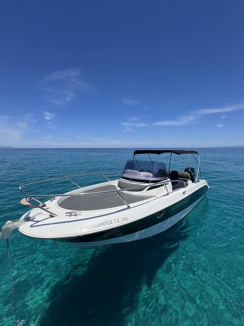 Sessa Marine Key Largo 26 jednotlivci a charterové společnosti v Zakynthos 