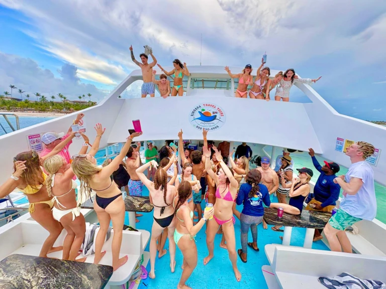 Pronájem jachty v Punta Cana -Sea Ray Amberjack 375 na Samboatu