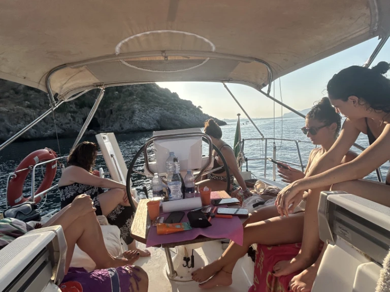 Pronájem lodi Bénéteau Oceanis 31 v Palermo na Samboatu