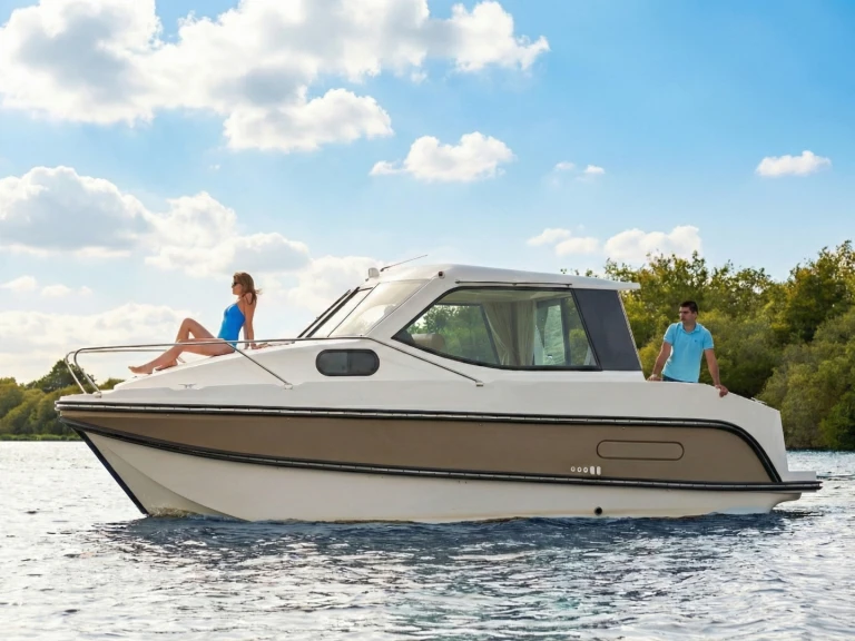 Pronajmout Motorová loď se skipperem či ne Nicols Yacht v Bellegarde