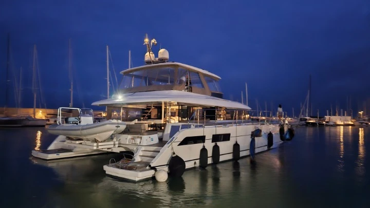 Pronájem lodi Lagoon Lagoon 630 Motor Yacht v Barcelona na Samboatu