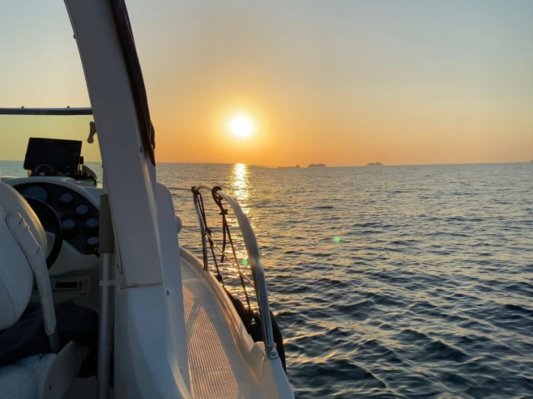 Pronajmout si Gobbi Gobbi 265 SC v Santa Marinella