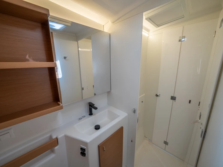Pronájem lodi Komolac lákavé ceny Excess 13 - 4 + 2 cab.