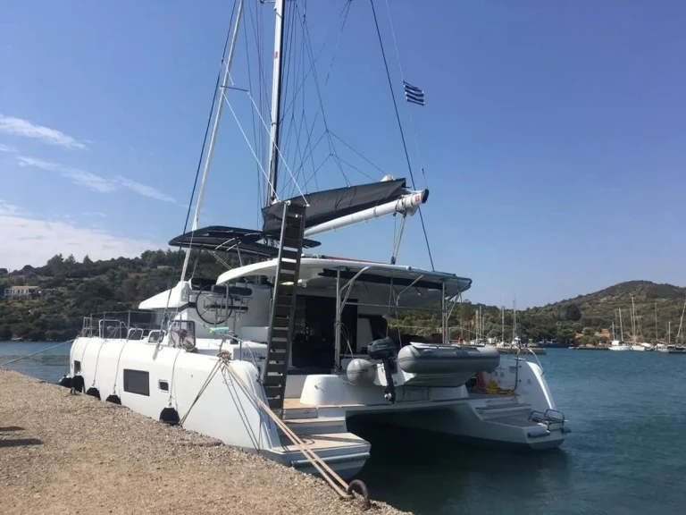 Pronájem lodi Lefkáda lákavé ceny Lagoon 42